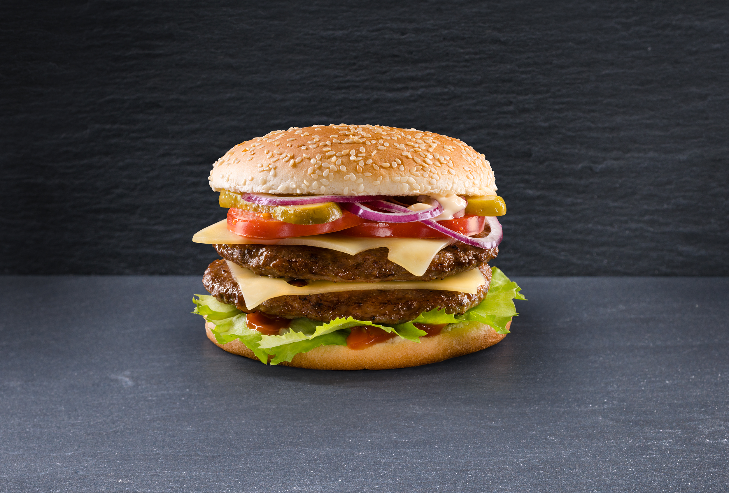 Hamburger “Il migliore della classe” con Emmentaler svizzero AOP